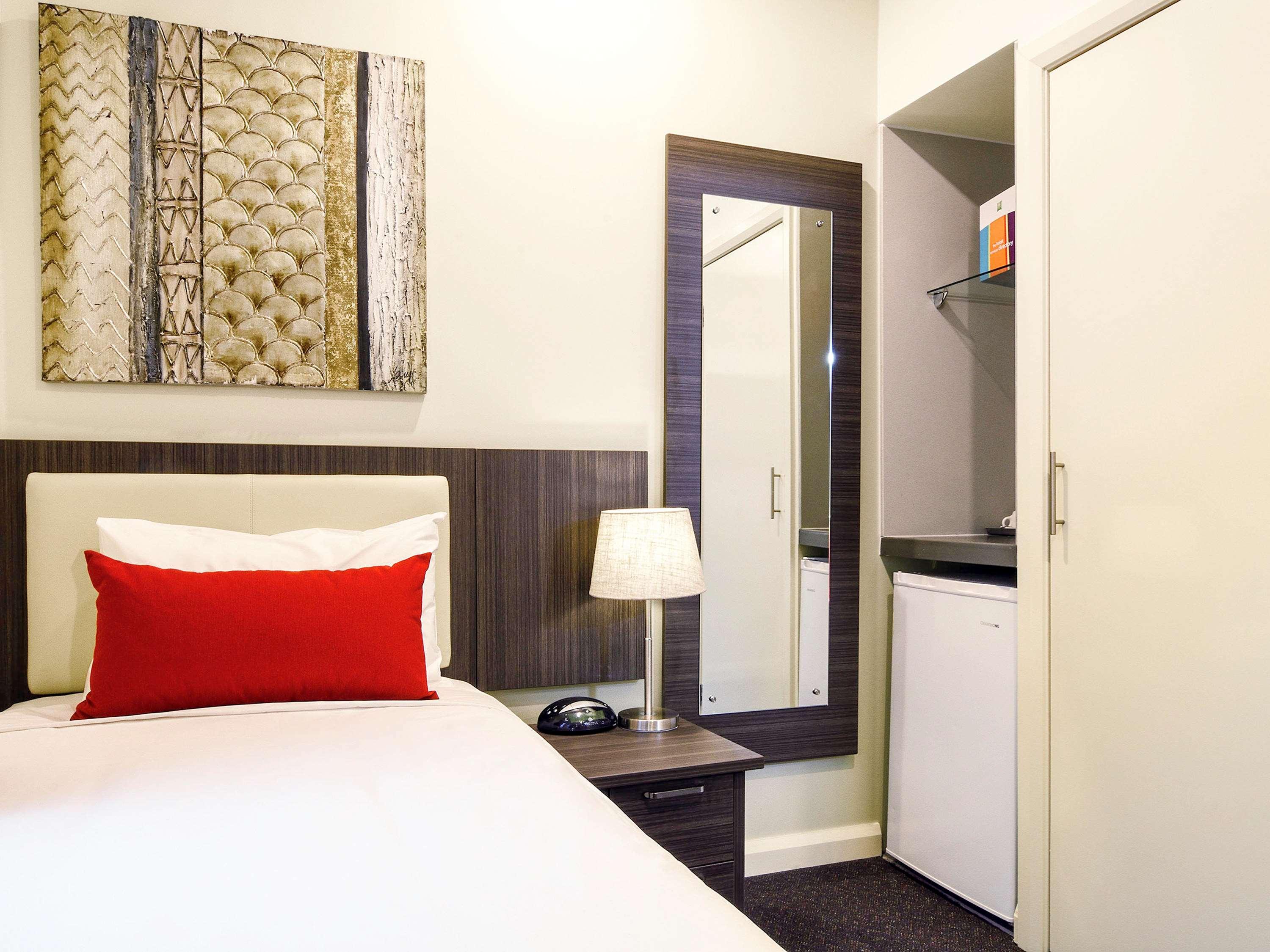 Ibis Styles Kingsgate Hotel Melbourne Exterior photo